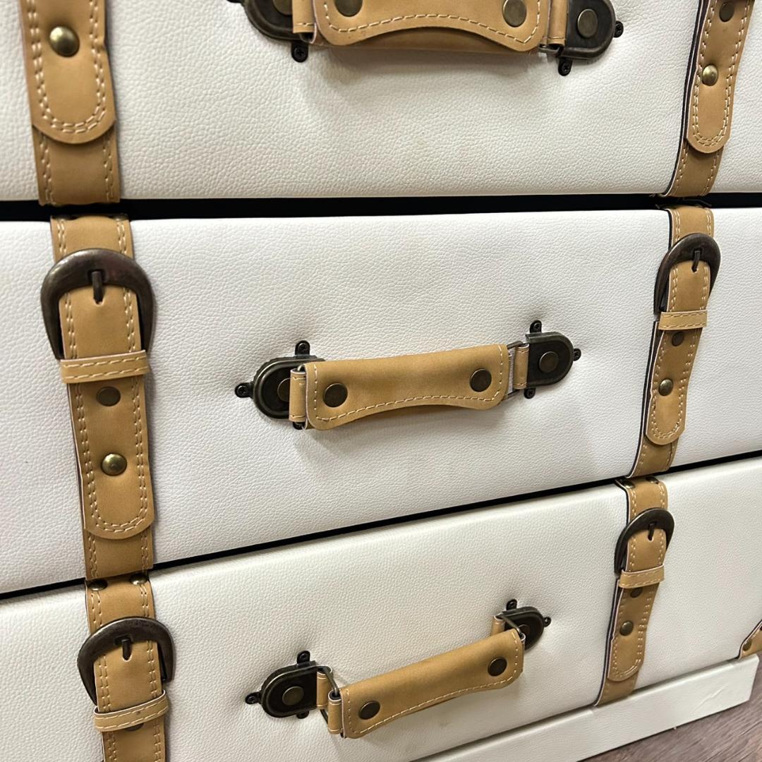 【新品・未使用】チェスターシリーズ　チェスト　トランク風チェスト４段