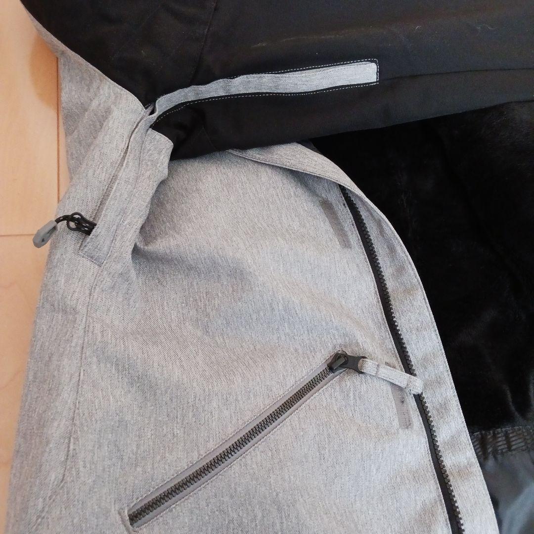 【美品】VOLCOM スノーボードウェアジャケット レディースＳサイズ