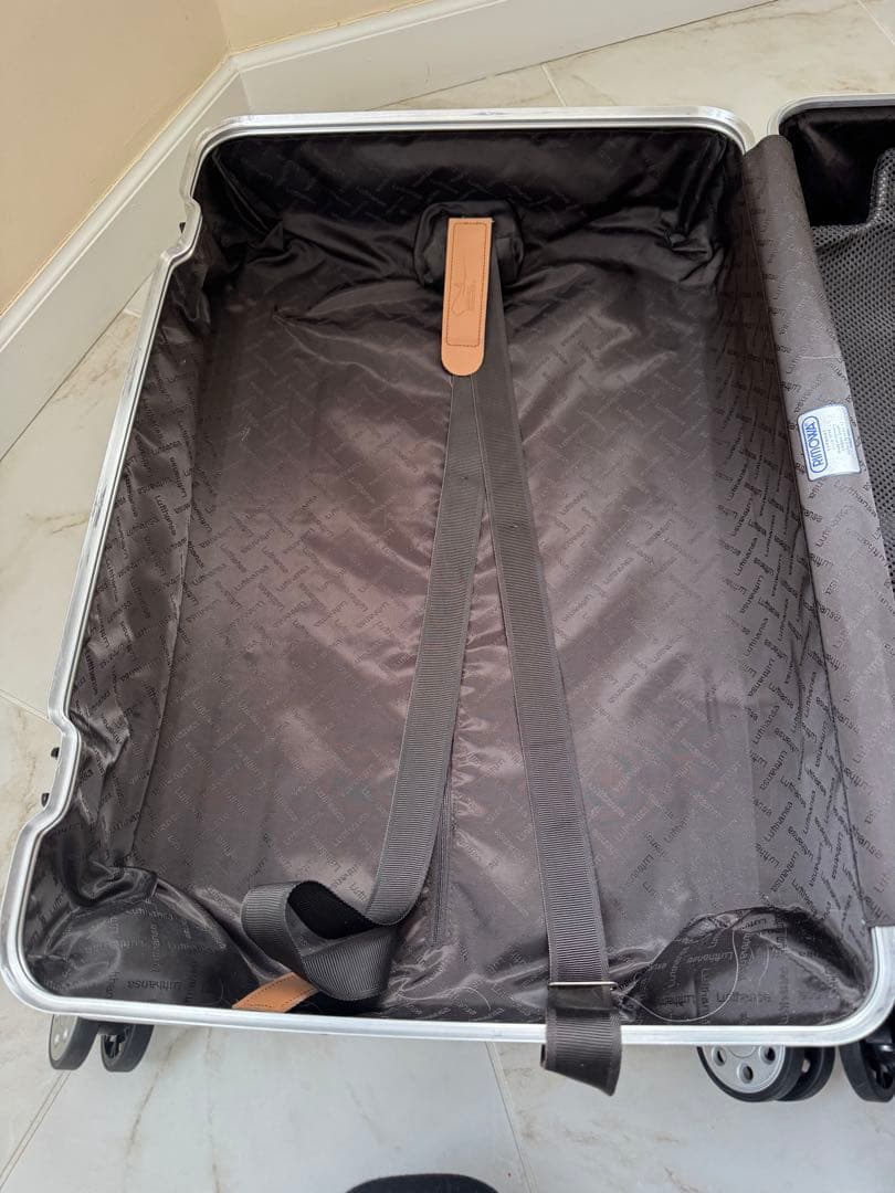 リモワ ルフトハンザ ボーイング 747-8 64L