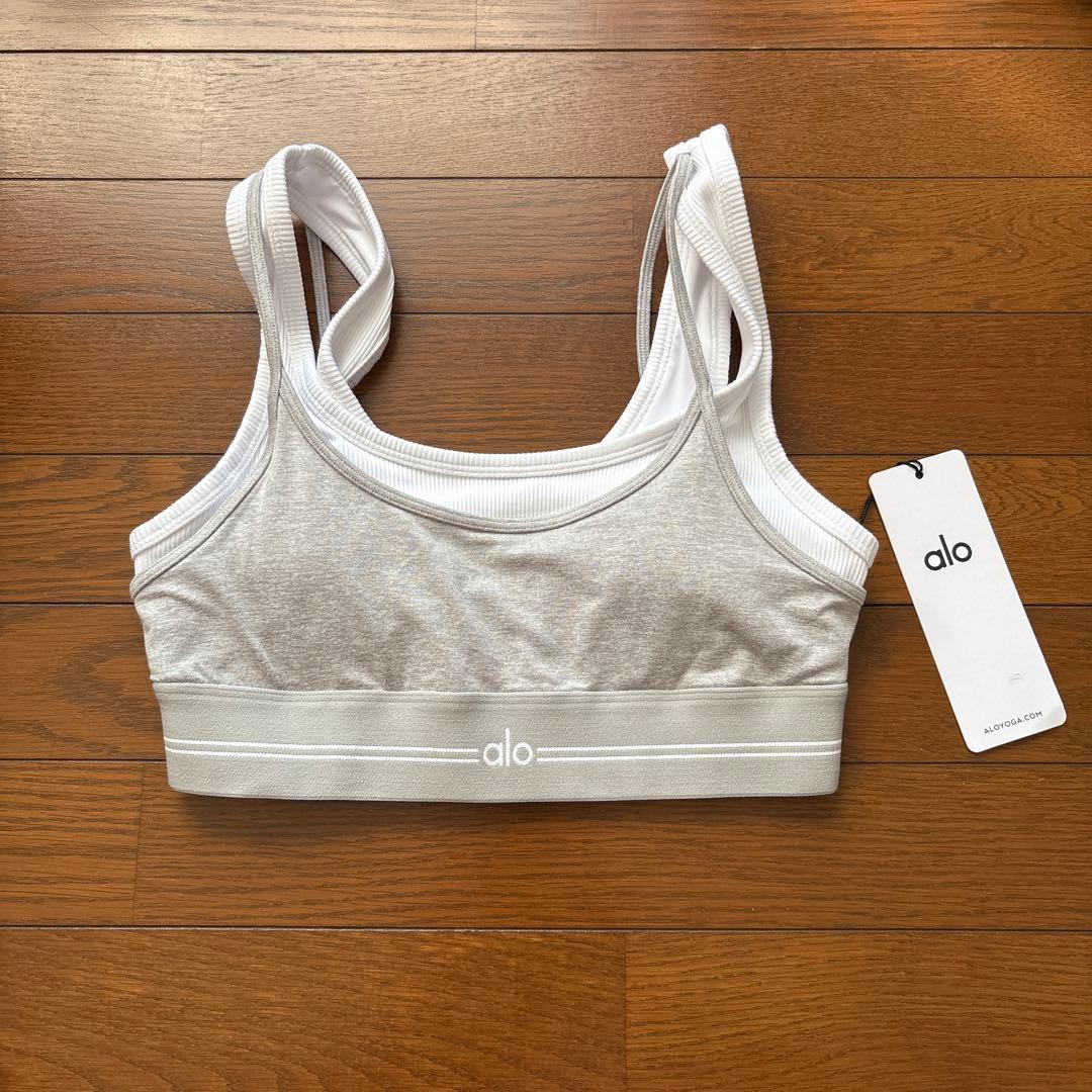 【ALO Yoga】新作 ブラトップ グレー 海外Sサイズ