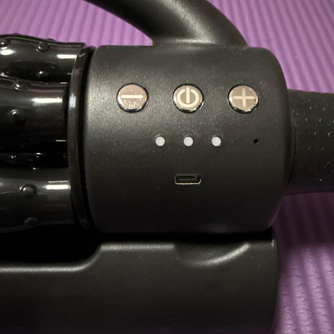 美品　EXTRA RELEASE GACKTプロデュース電動筋膜ローラー