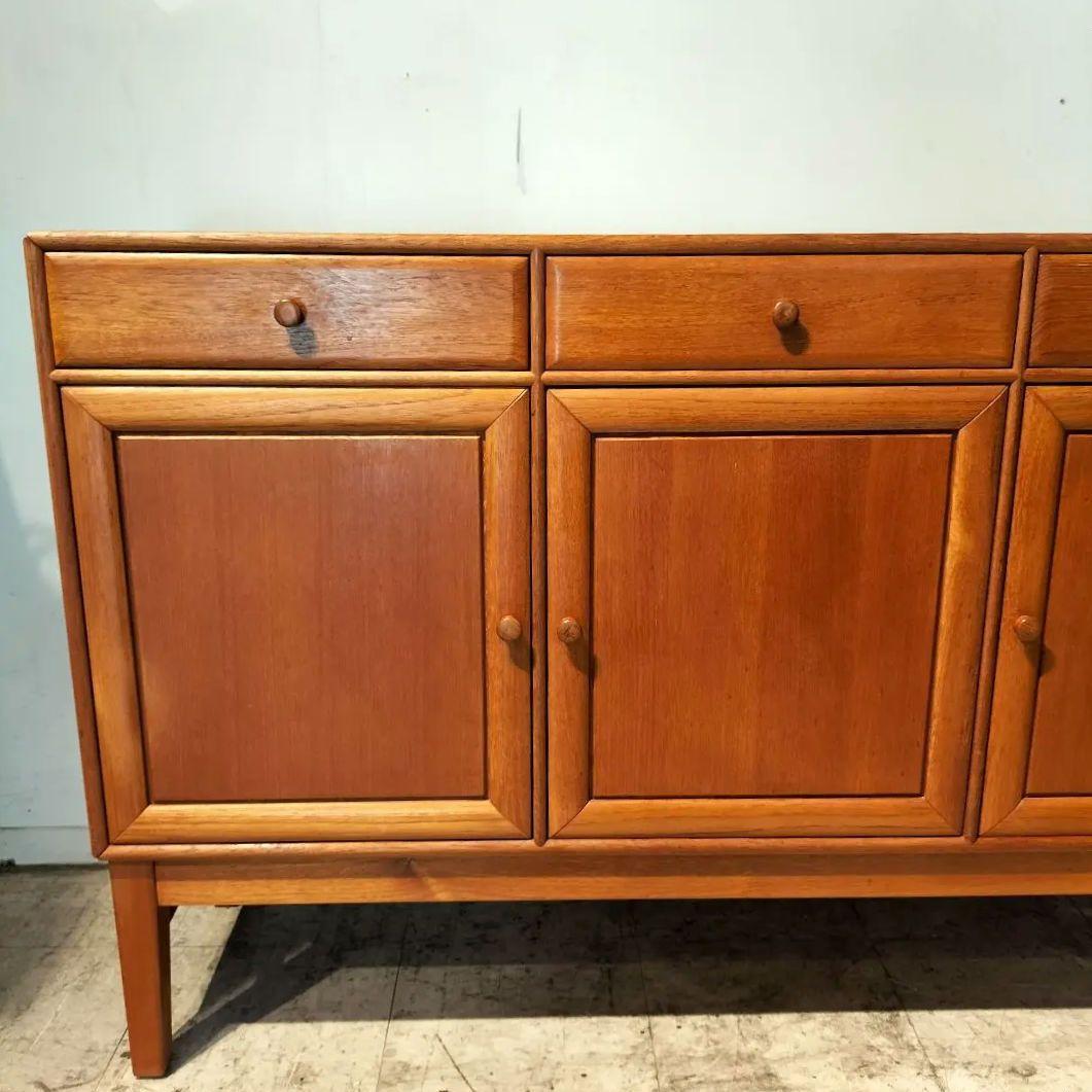 M♦10月SALE 北欧ヴィンテージ 　チーク無垢 　オイル仕上げ　サイドボード