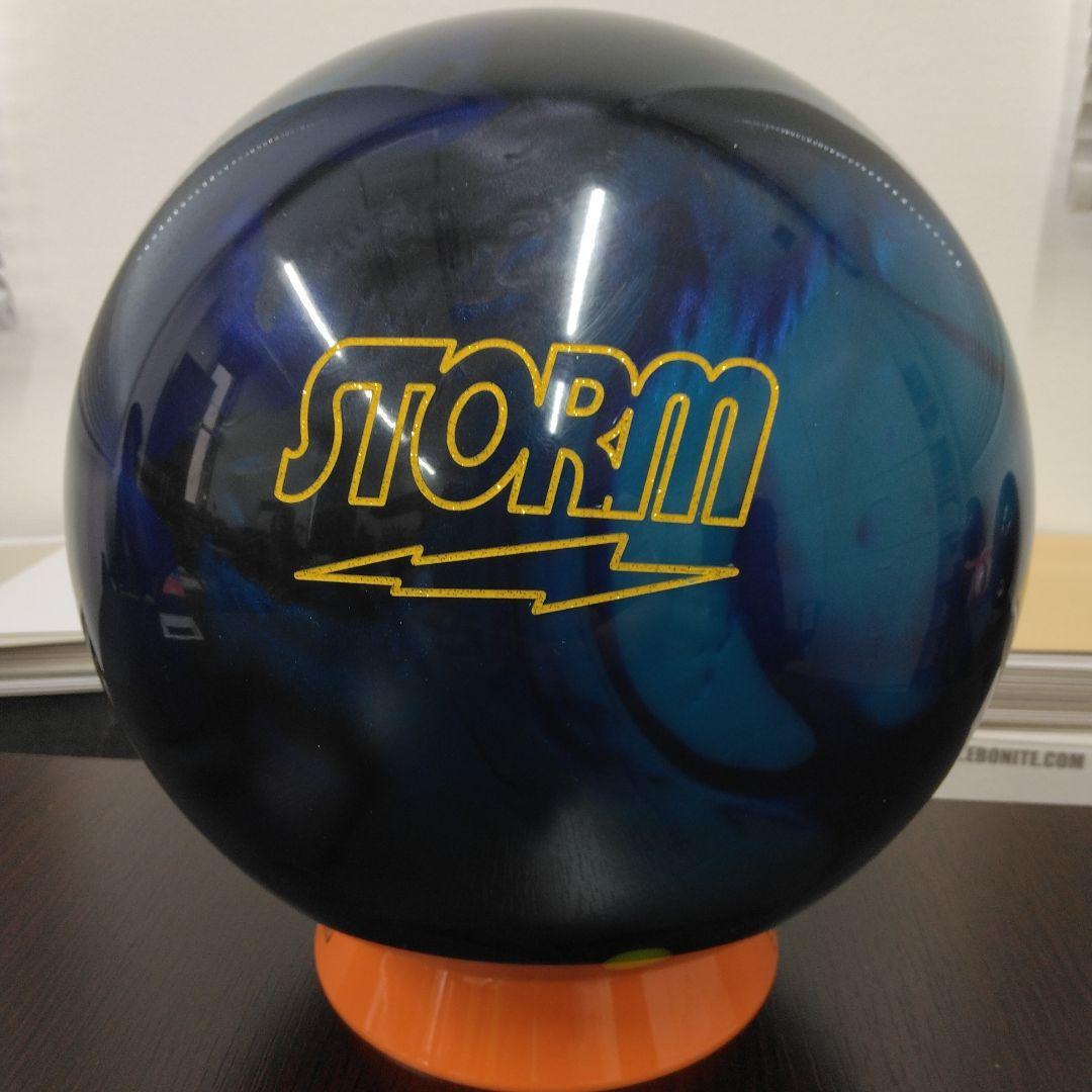 STORM ASTRO PHYSIX II ボウリングボール 14p4ozです。