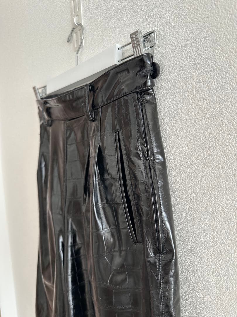 マルジェラ　レザーハーフパンツ