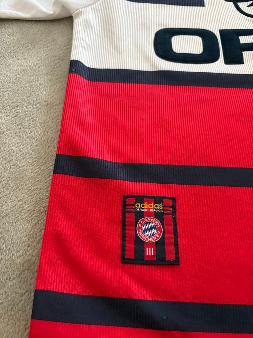 バイエルン　サッカーユニフォームadidas 90s ヴィンテージ　ユニセックス