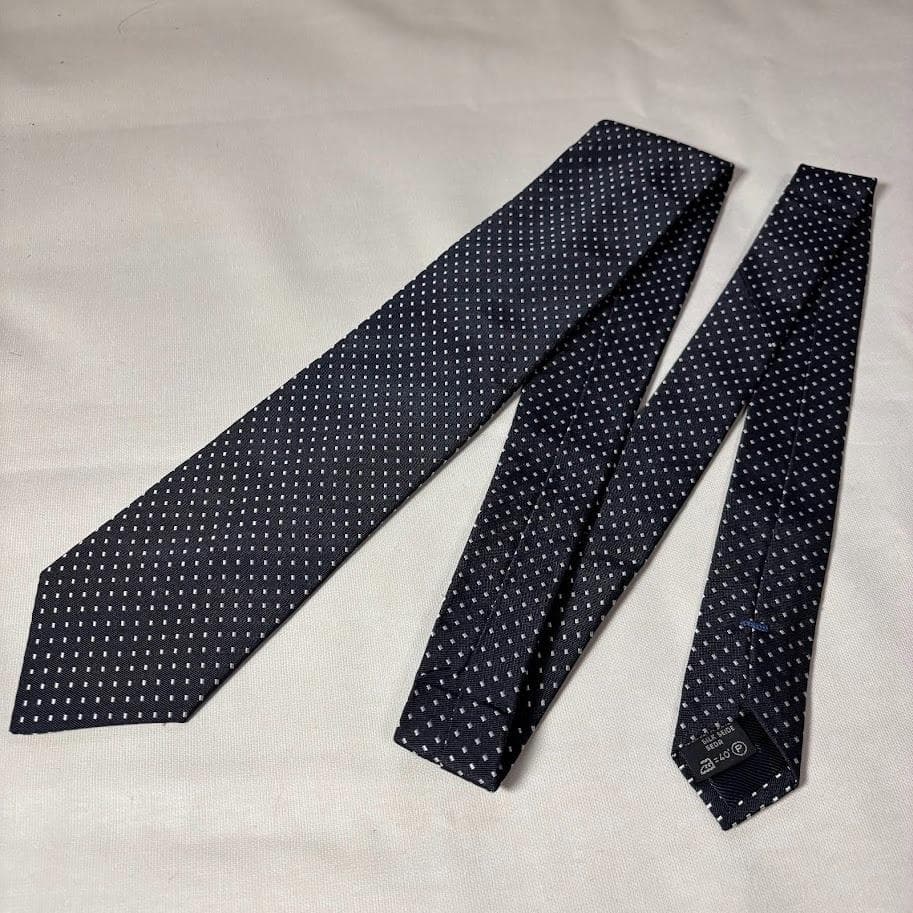 エルメネジルド ゼニア Zegna ジャガード織り・ピンドットタイ・新品タグ付き