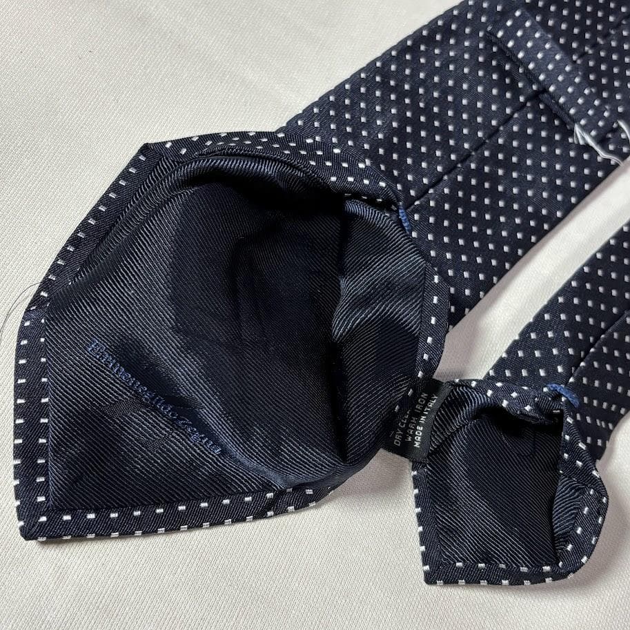 エルメネジルド ゼニア Zegna ジャガード織り・ピンドットタイ・新品タグ付き