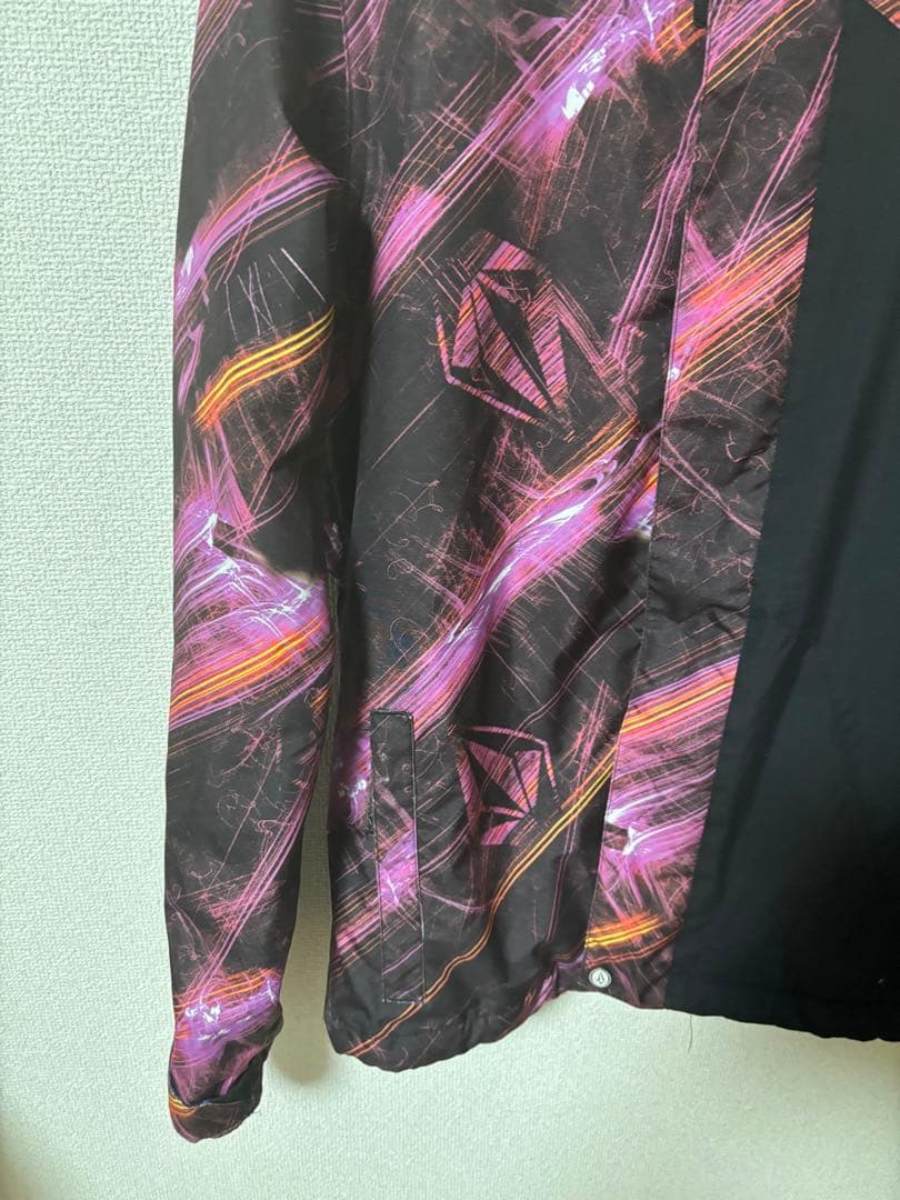 ボルコム スノーボードジャケット 女性用 黒ピンク