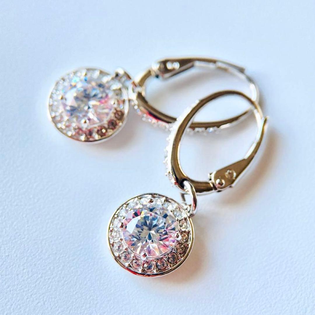 【極美品】スワロフスキー Angelic ラウンドカット ドロップピアス