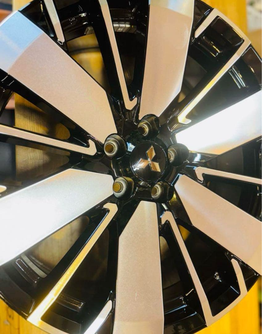 ヒロシ 新型三菱アウトランダー 20インチホイール1本