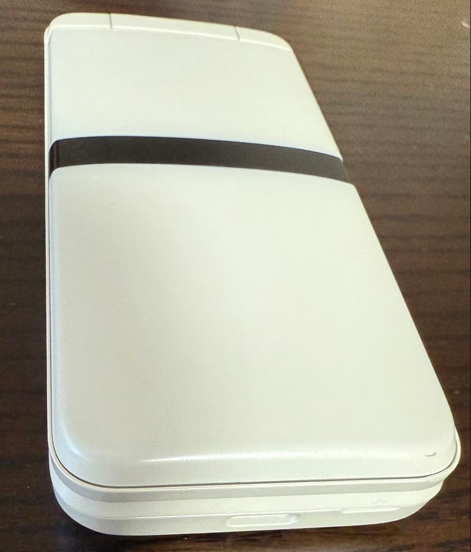 docomo 折りたたみ式携帯電話　KY-42C ホワイト