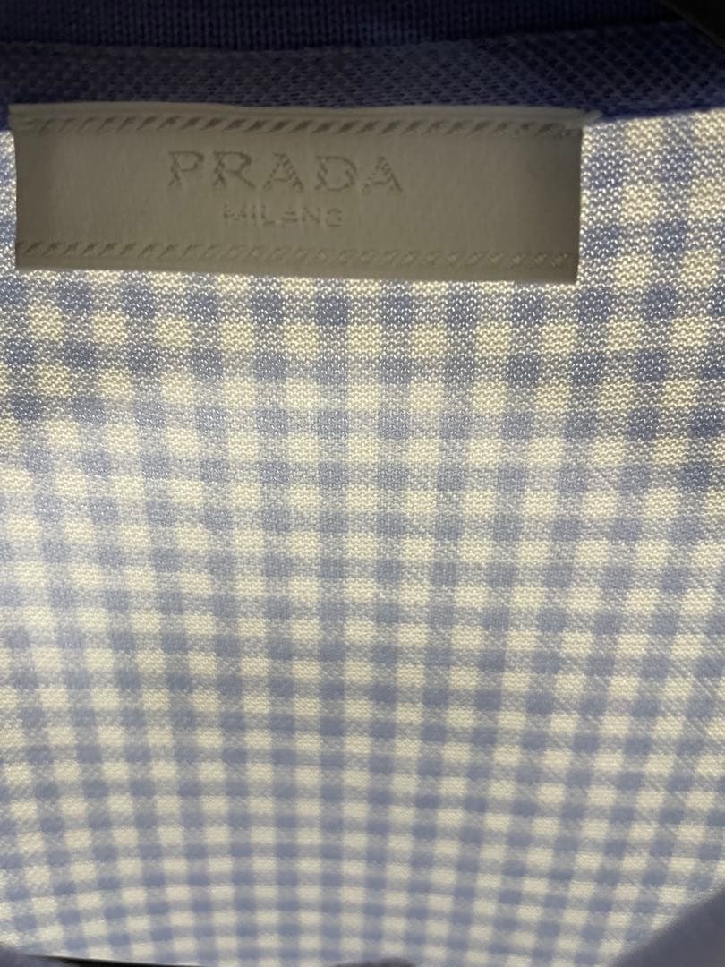PRADA 青と白のチェック ポロシャツ