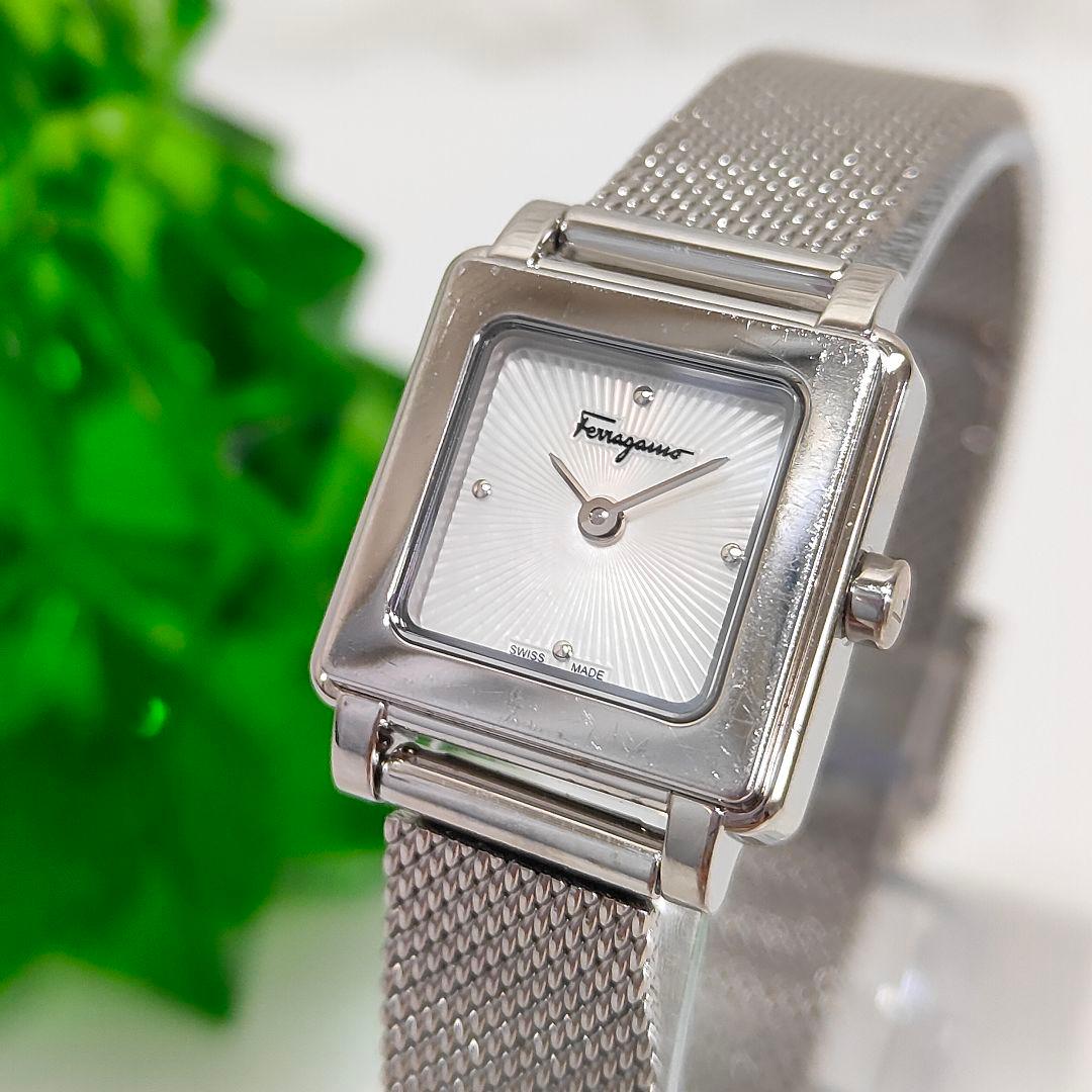 フェラガモ Salvatore Ferragamo スクエア 腕時計