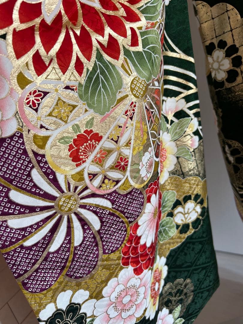 正絹振袖フルセット　古典柄 展示品　緑色　金彩　金刺繍　タグ付き　成人式
