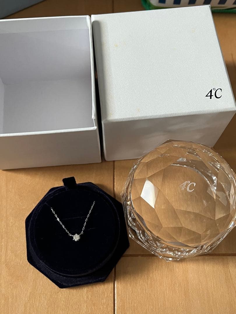 みみみ美品 K18 4℃ 一粒 ダイヤ ネックレス　ホワイト ゴールド