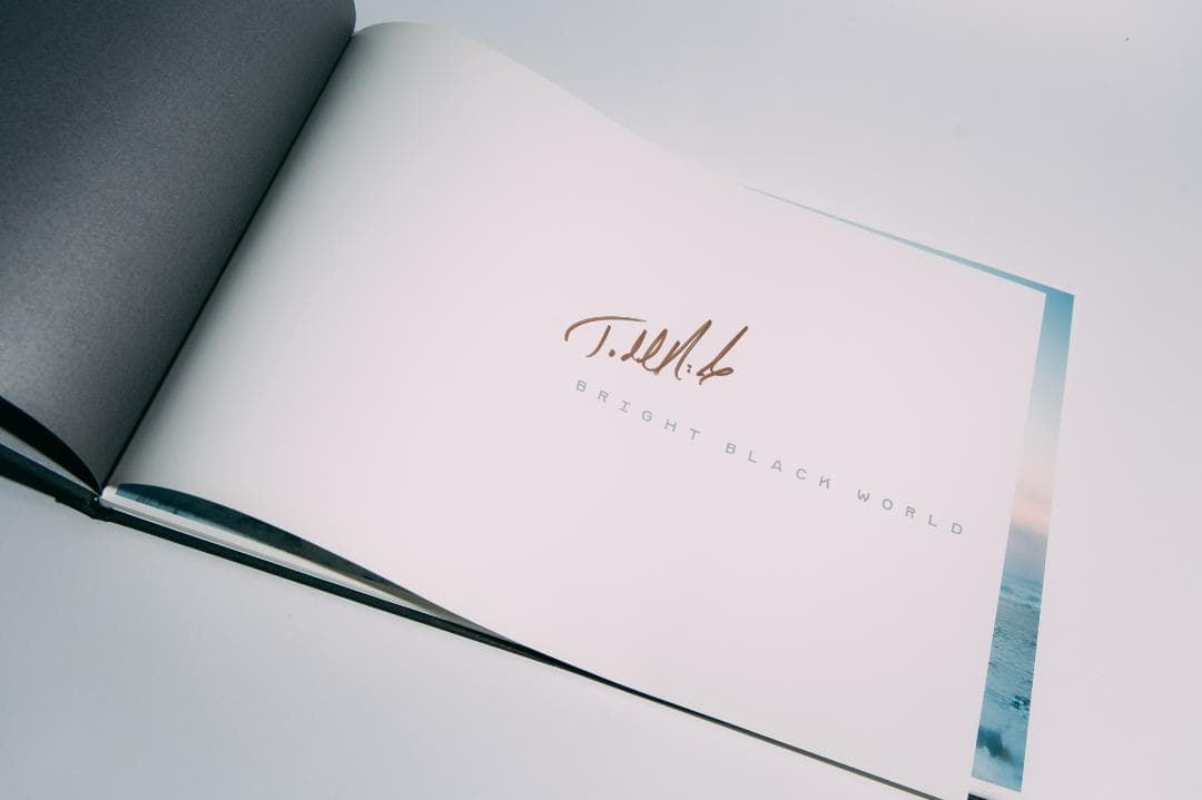 （初版・サイン本） Todd Hido / Bright Black World