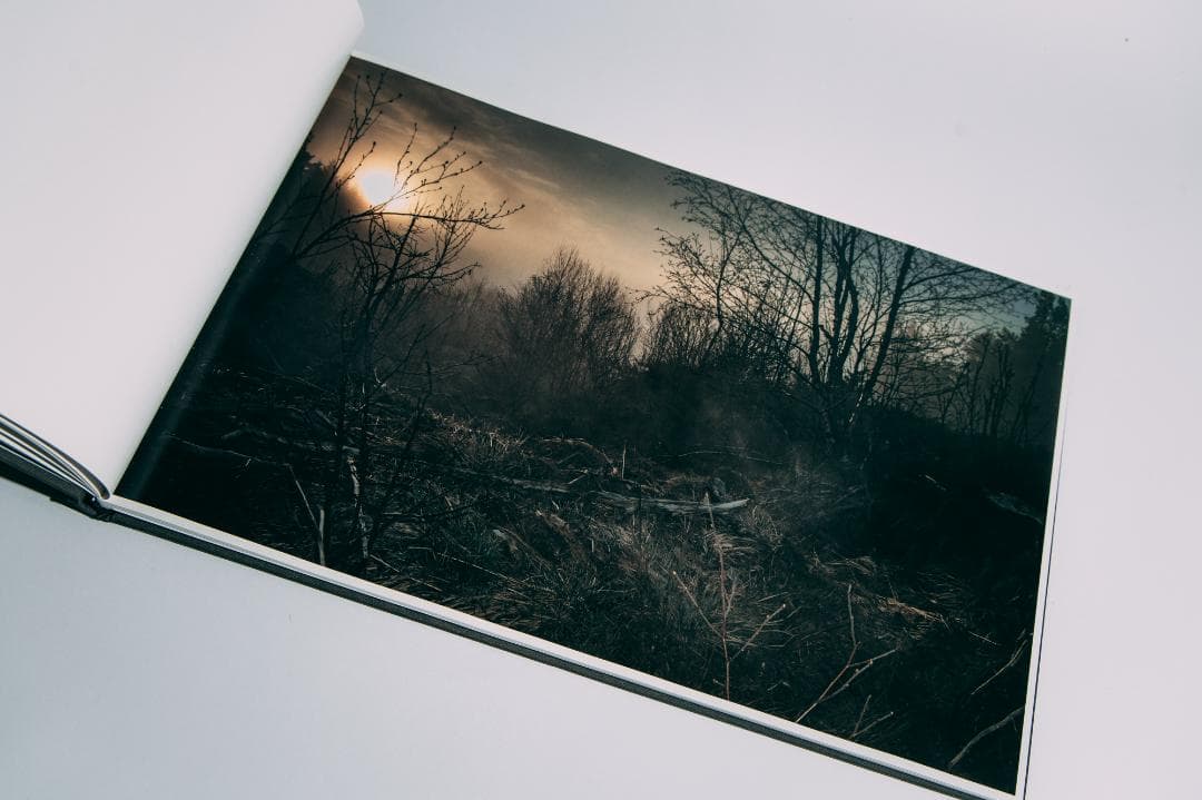 （初版・サイン本） Todd Hido / Bright Black World