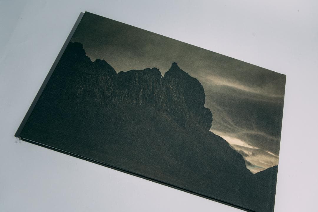 （初版・サイン本） Todd Hido / Bright Black World