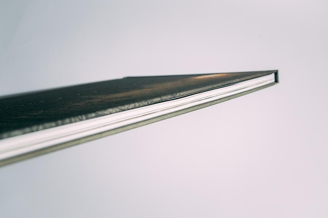 （初版・サイン本） Todd Hido / Bright Black World