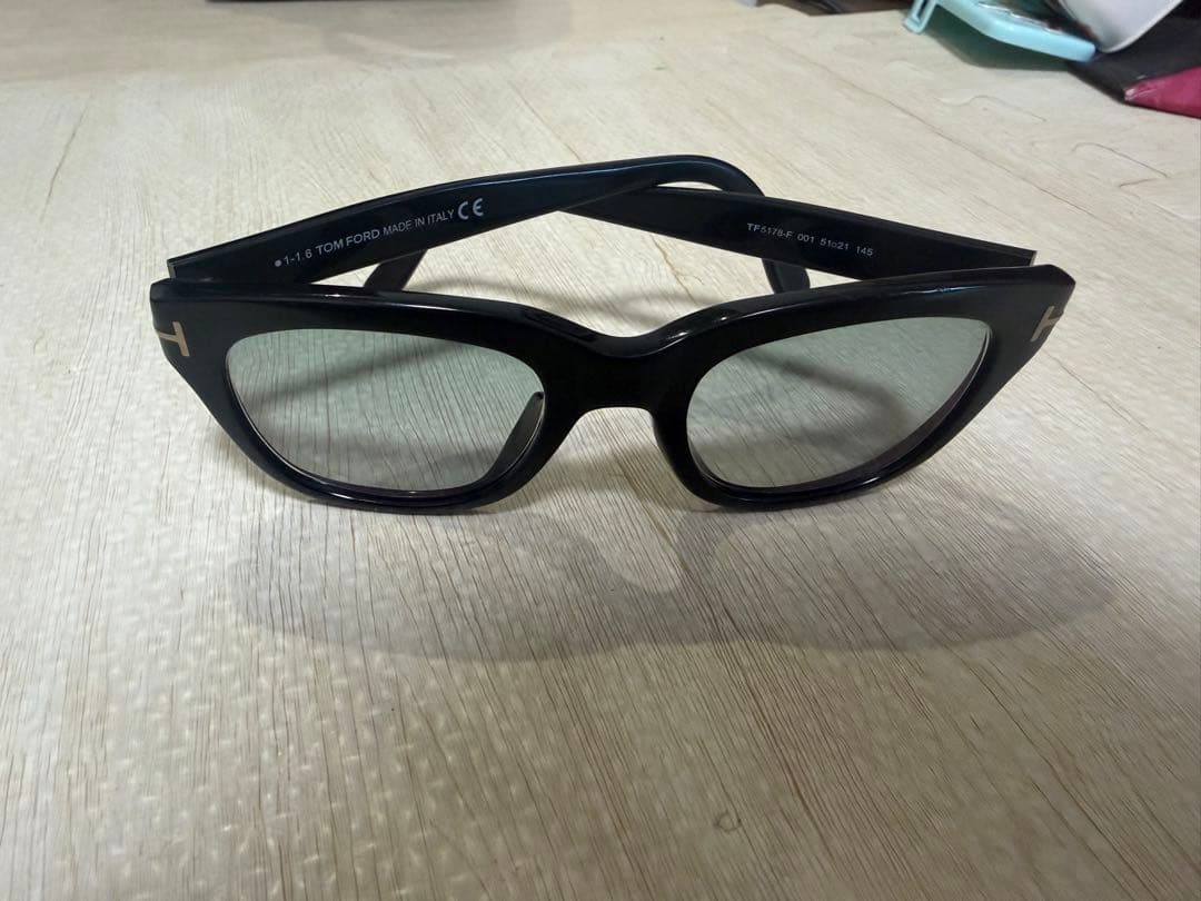 Tom Ford ブラック サングラス