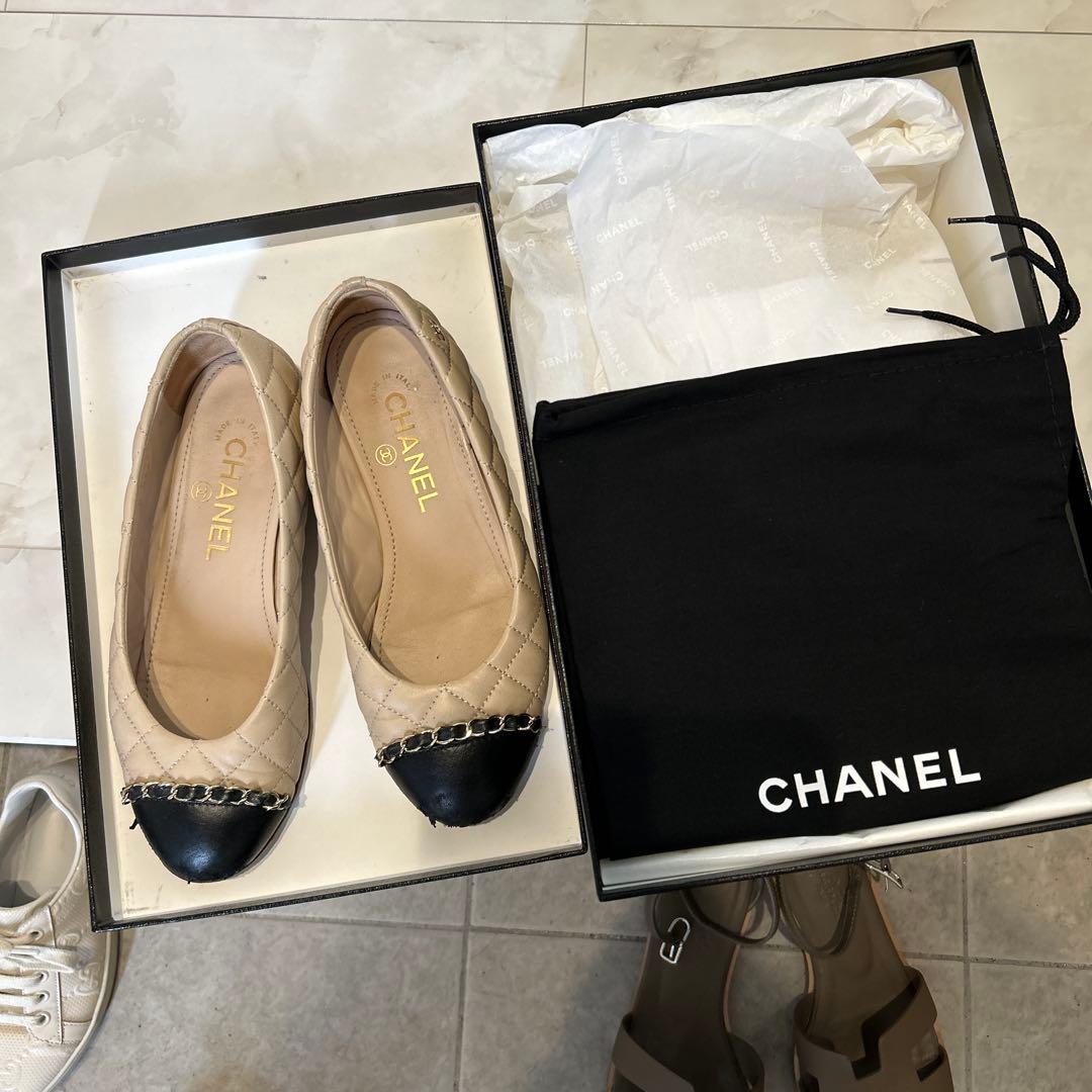 CHANEL キルティングフラットシューズ ベージュ・黒
