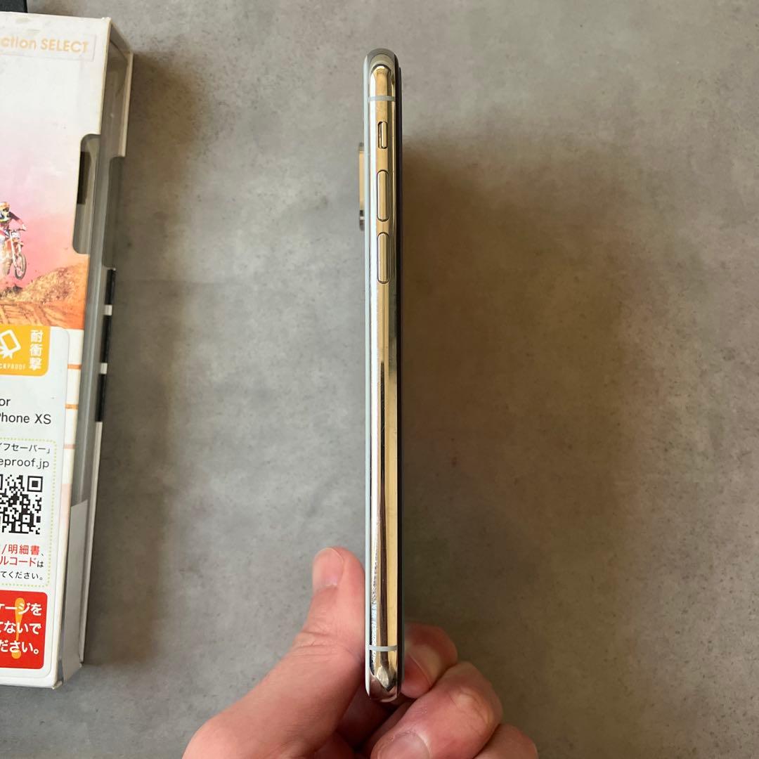 y*u様 美品 Apple iPhone Xs 512GB 新品防水カバーのオマ