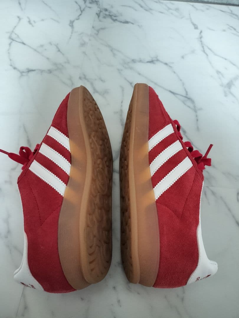 最終値下げになります。美品！adidas ガゼルインドア 24cm レッド