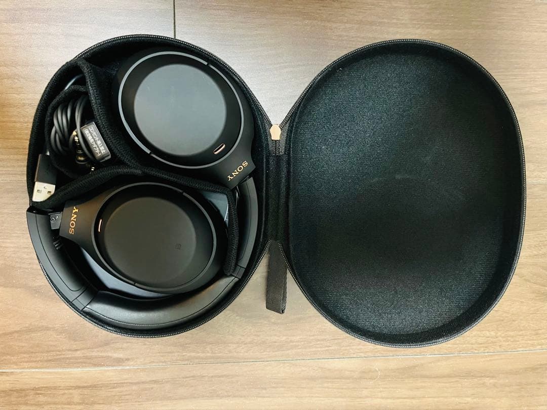 SONY ノイズキャンセリング ヘッドホン WH-1000XM4 黒　美品