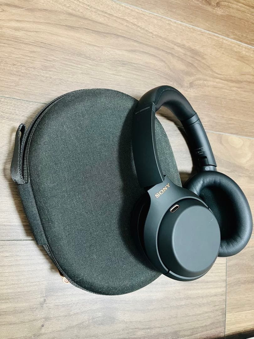 SONY ノイズキャンセリング ヘッドホン WH-1000XM4 黒　美品