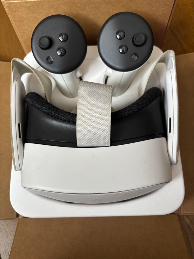 女子大生使用済み　 Quest 3S 128GB VRヘッドセット