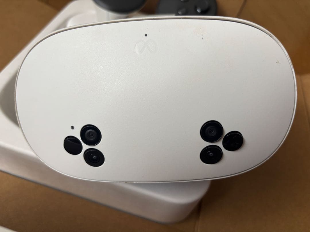 女子大生使用済み　 Quest 3S 128GB VRヘッドセット