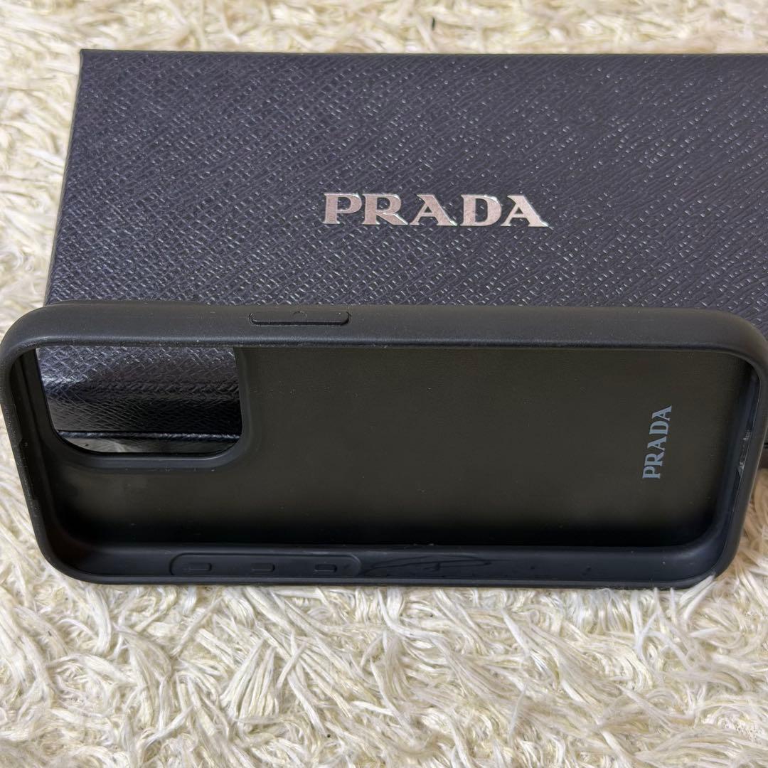 ☆良品☆PRADA プラダ　iPhoneケース　サフィアーノ　三角ロゴ　ブラック