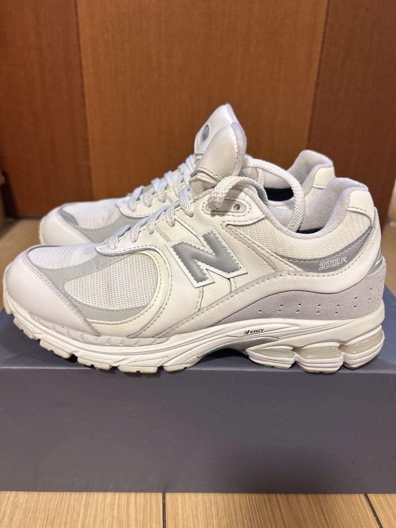 New Balance 2002R GTX 23.5ゴアテックス ホワイト 美品
