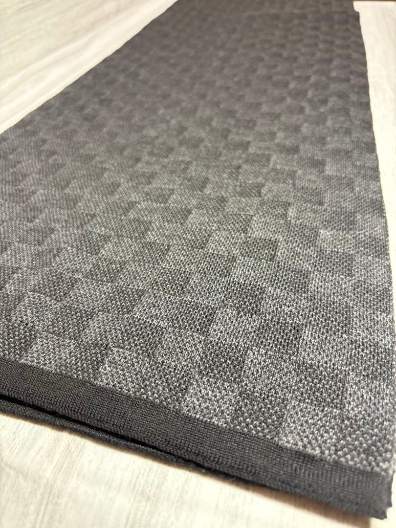 最終値下】極美品 LOUIS VUITTON ルイヴィトン マフラー ダミエ 黒