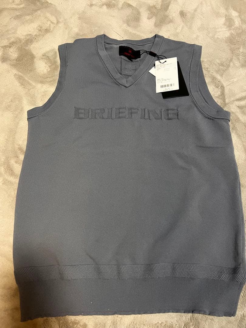 ひ*が様 BRIEFING GOLF 3Dロゴ ストレッチニットベスト（グレー／