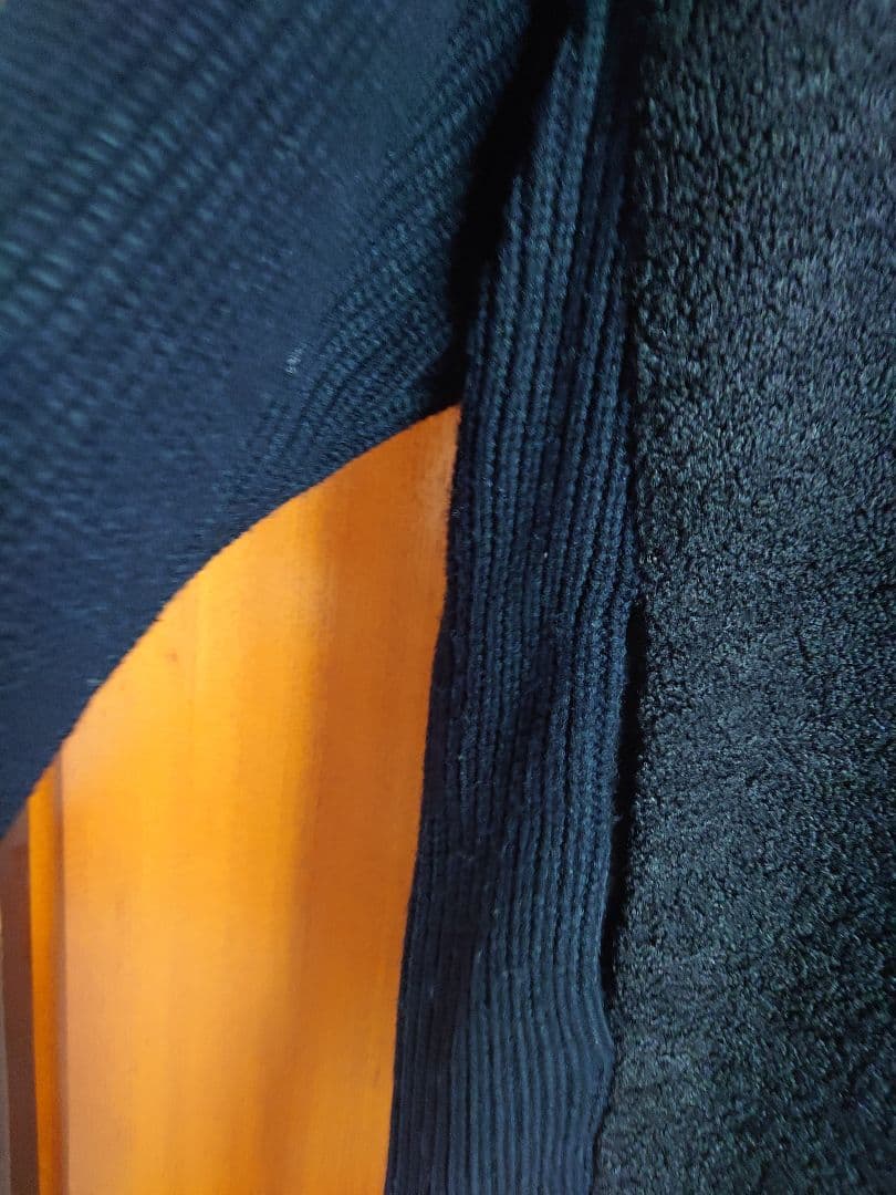 お値下げしました。クールカレアン　フード付き黒ジップアップコート