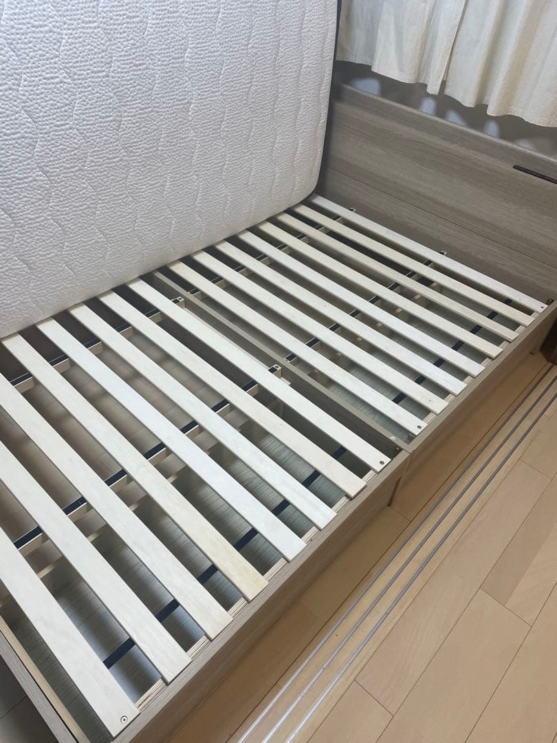 【美品】ダブルサイズ　ベッドフレーム付き　NELL マットレス