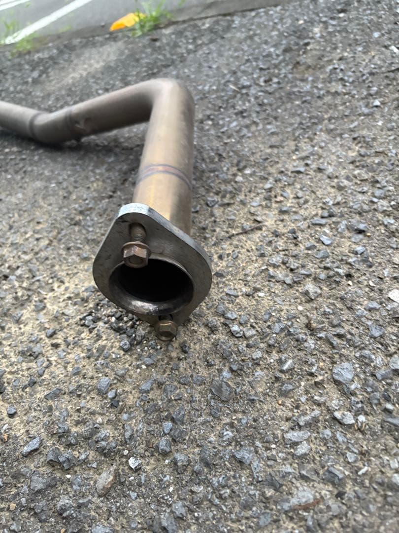 プリウス社外マフラー