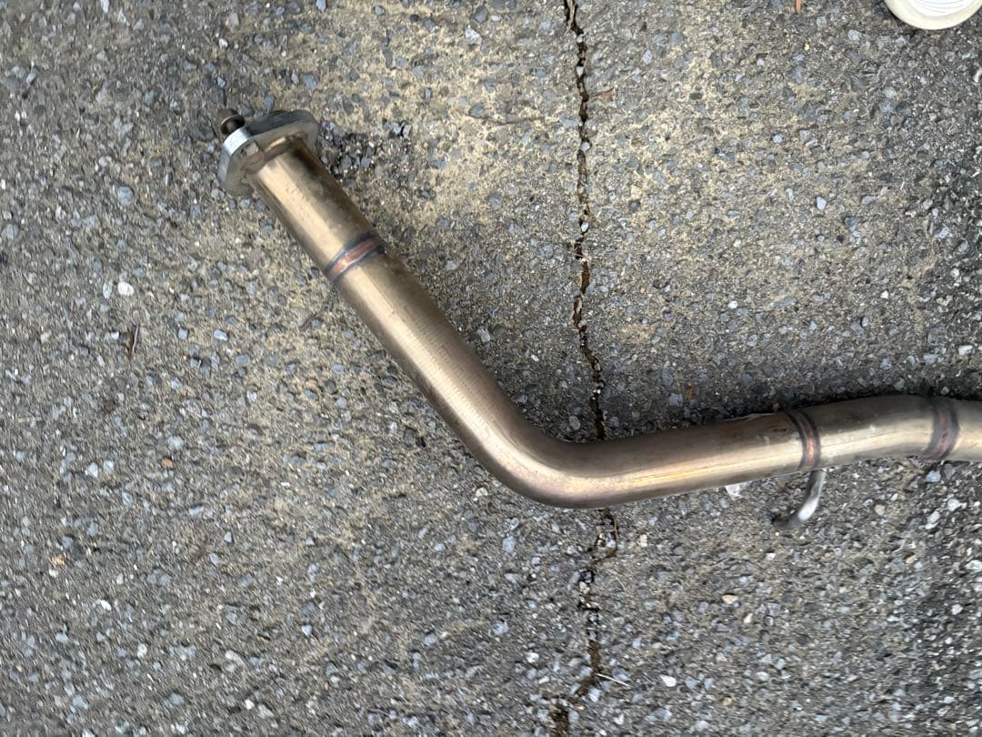 プリウス社外マフラー