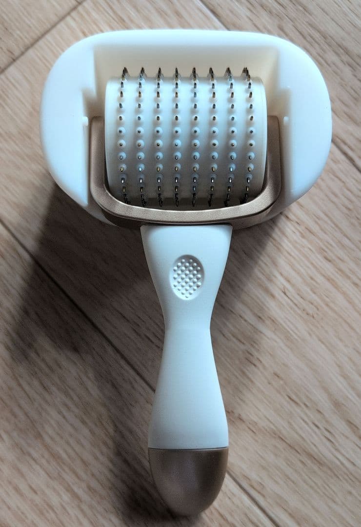 EKATO. ローラー&ダルバ　ハンドクリーム、チャーム、ポーチセット♫お得！！