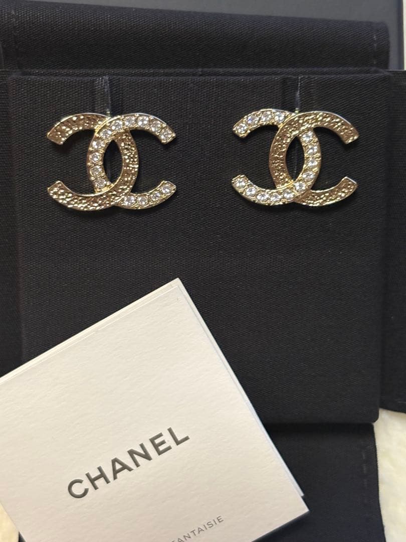 最終　から少し値下げしてみたこれがホンマのラスト CHANEL シャネル　ピアス