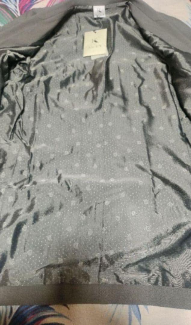 未使用●新品●KRIZIA●クリッツィア●セットアップ●スーツ●ひざ丈スカート