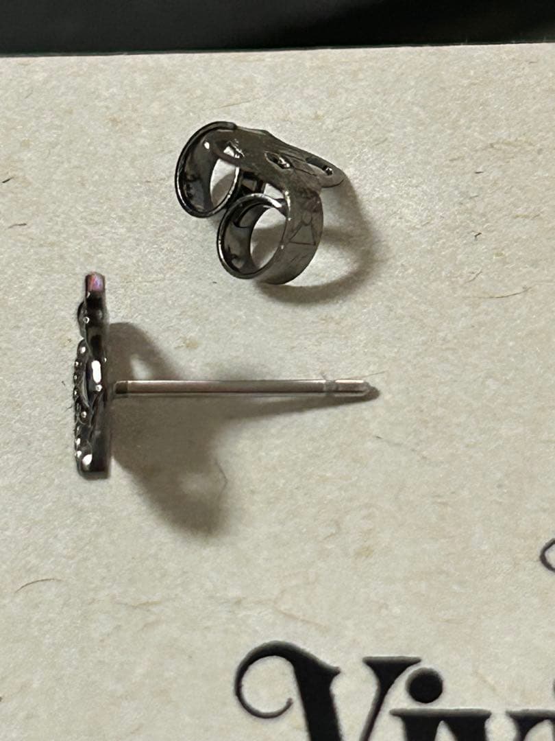 Vivienne Westwood ピアス片耳のみ 箱と袋と保証書つき