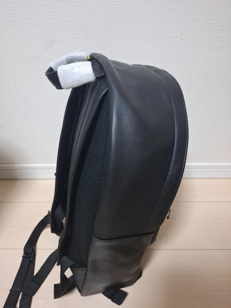 Lewis Leathers ブラックバックパック