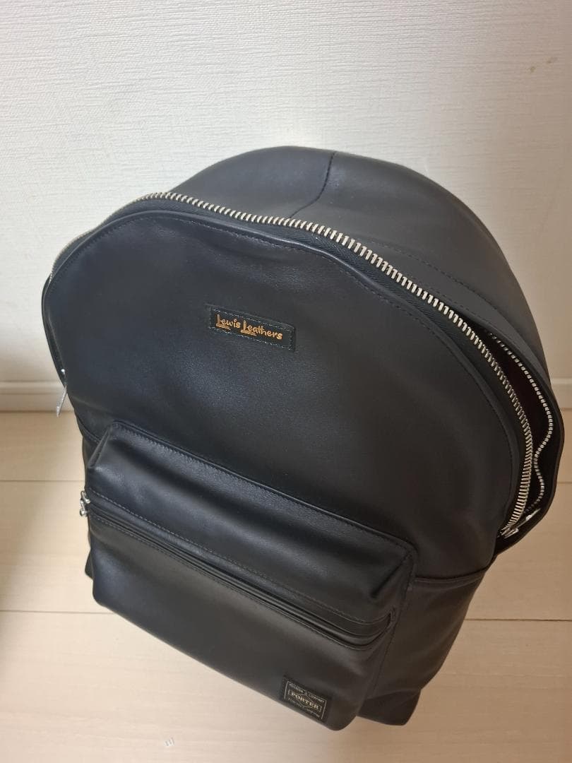 Lewis Leathers ブラックバックパック