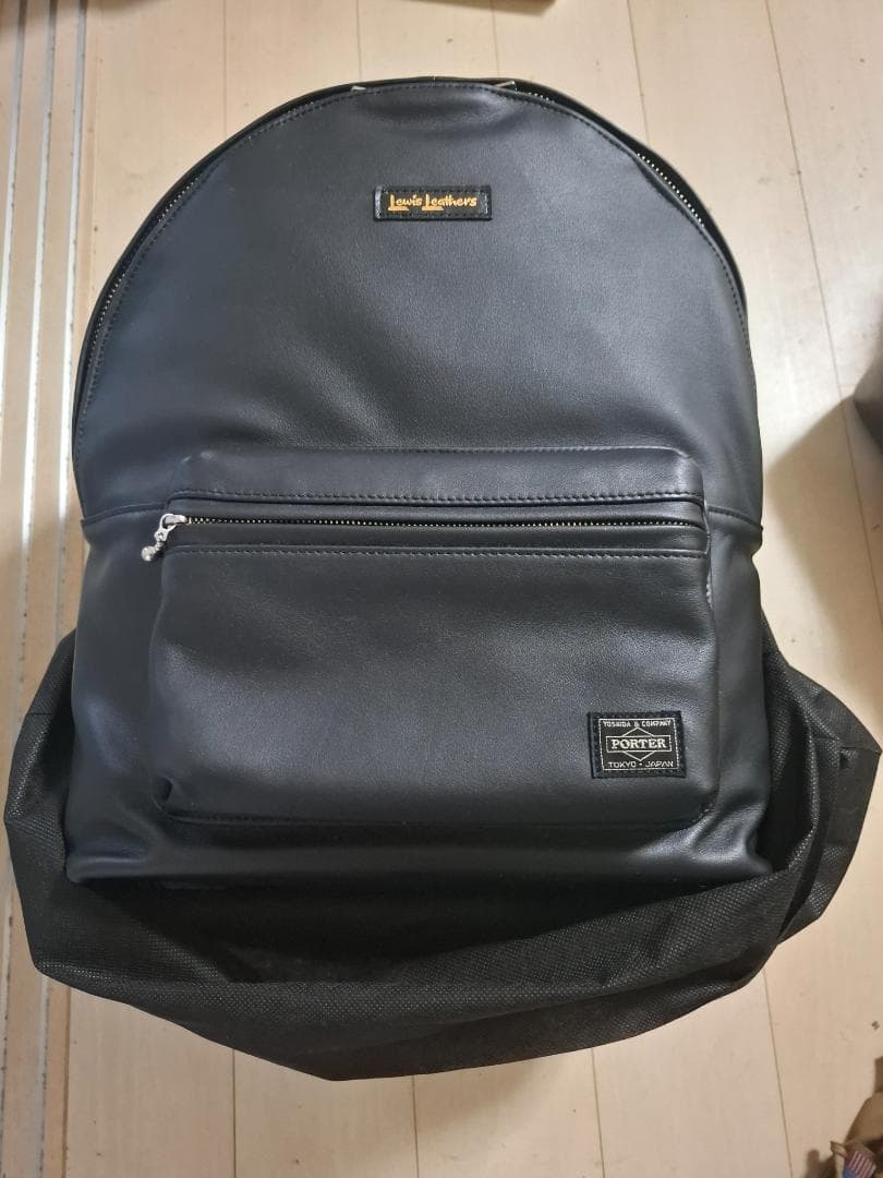 Lewis Leathers ブラックバックパック