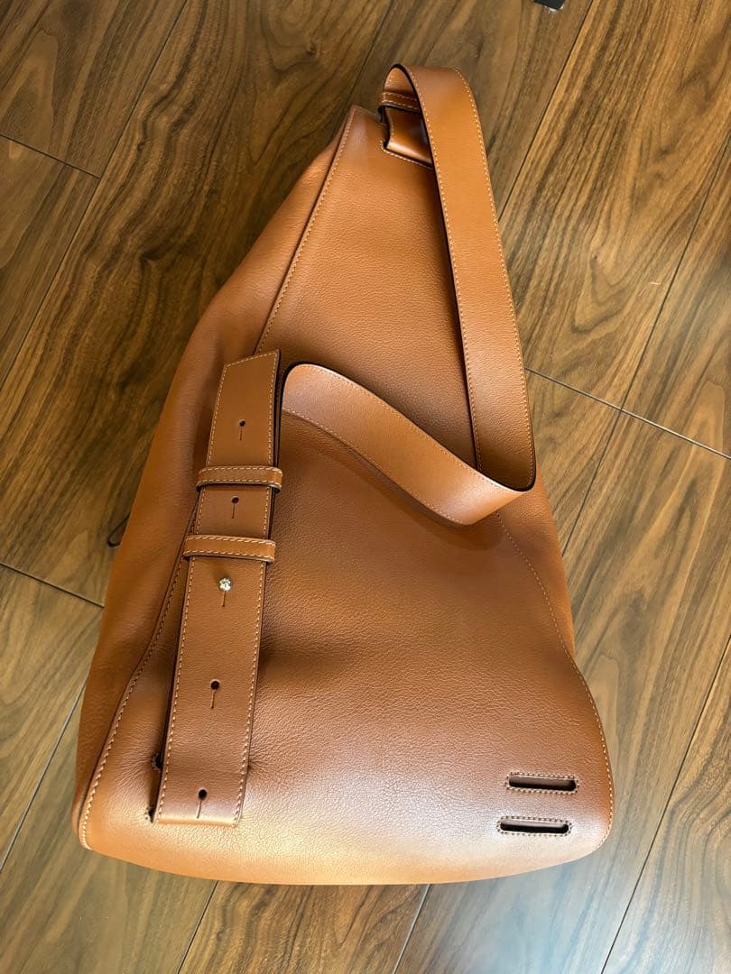 ロエベ LOEWE 美品　メンズ　バッグ クロスボディバッグ　スリングバッグ