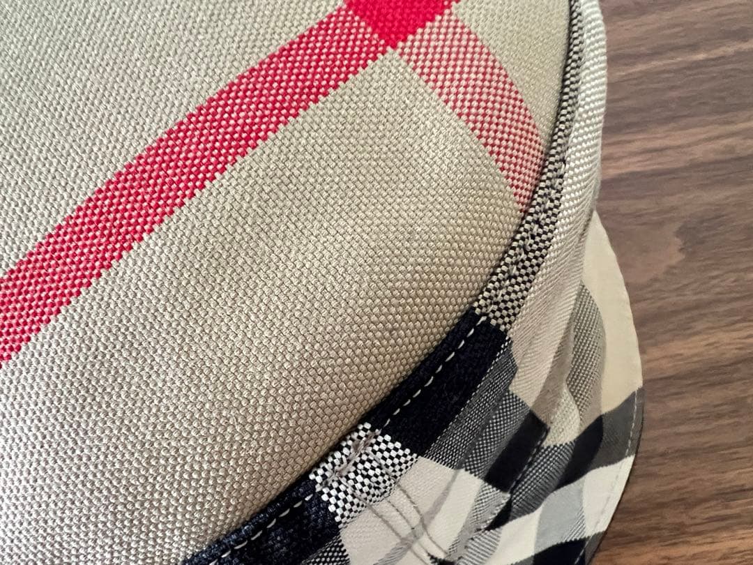 バーバリー リバーシブルデザイン バケットハット