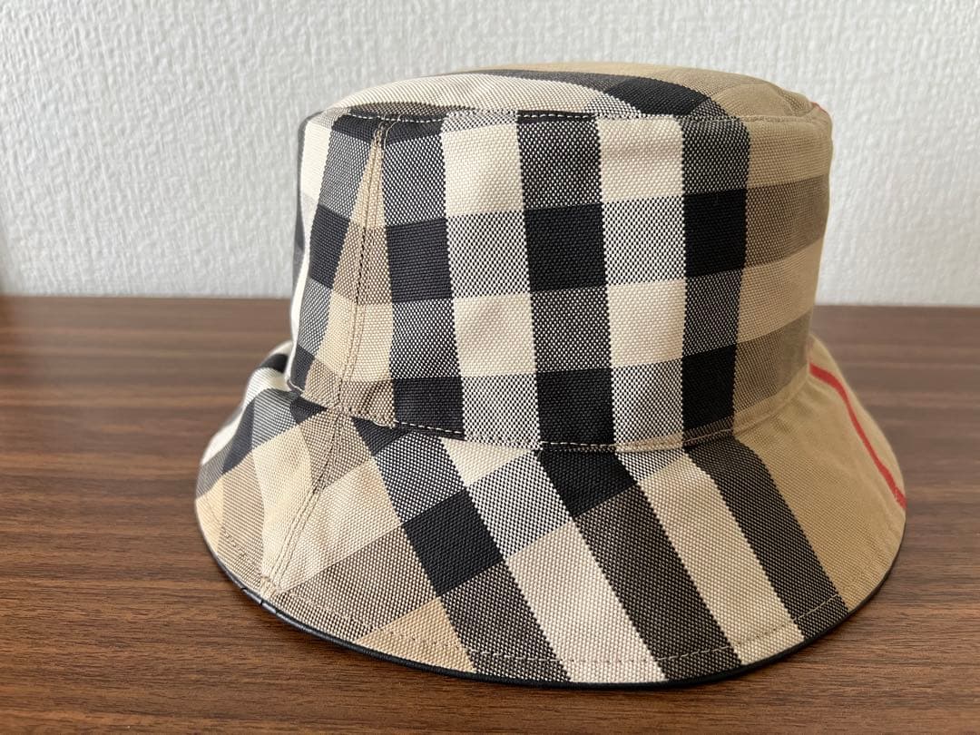 バーバリー リバーシブルデザイン バケットハット