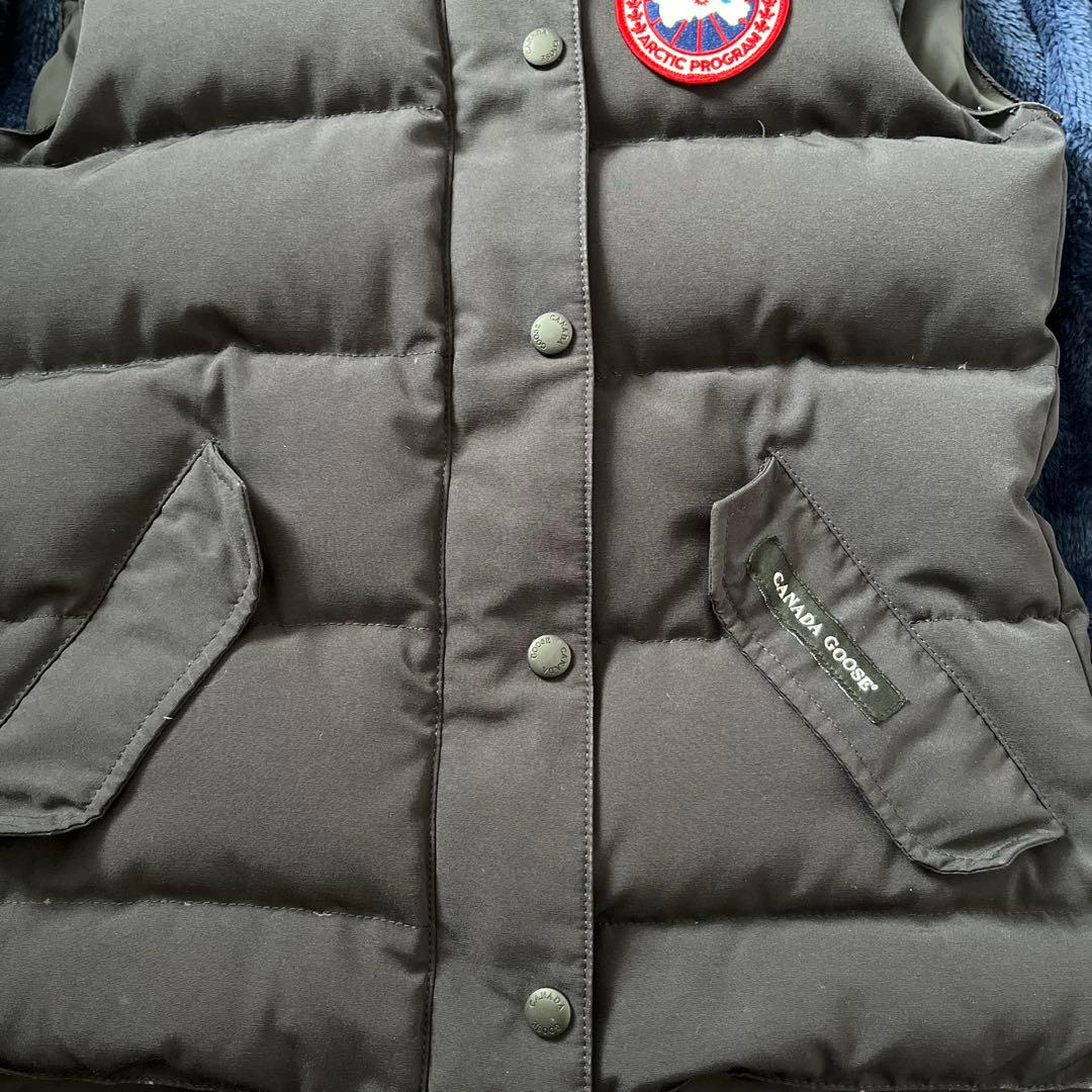   ブラック ダウンベスト XSサイズ